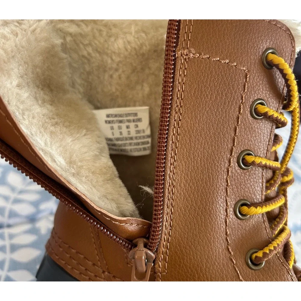 American Eagle Womens Sherpa Lined Duck Boots Brown Navy Blue Lace Up Size 5 NEW